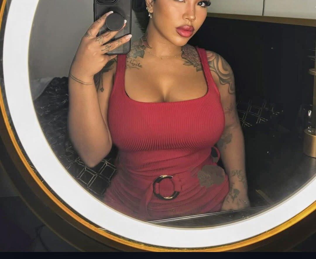 Mi prima cubana, ella es una puta de la BBC con dos niños negros