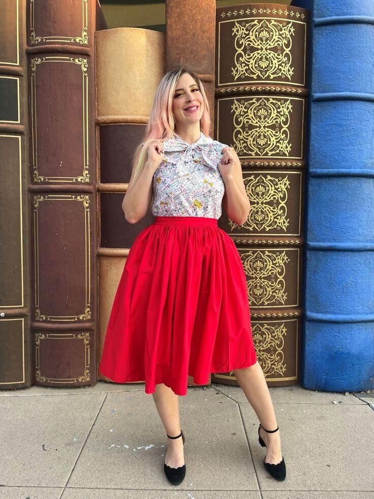 P interest In Beauty Retro Fashion Milf