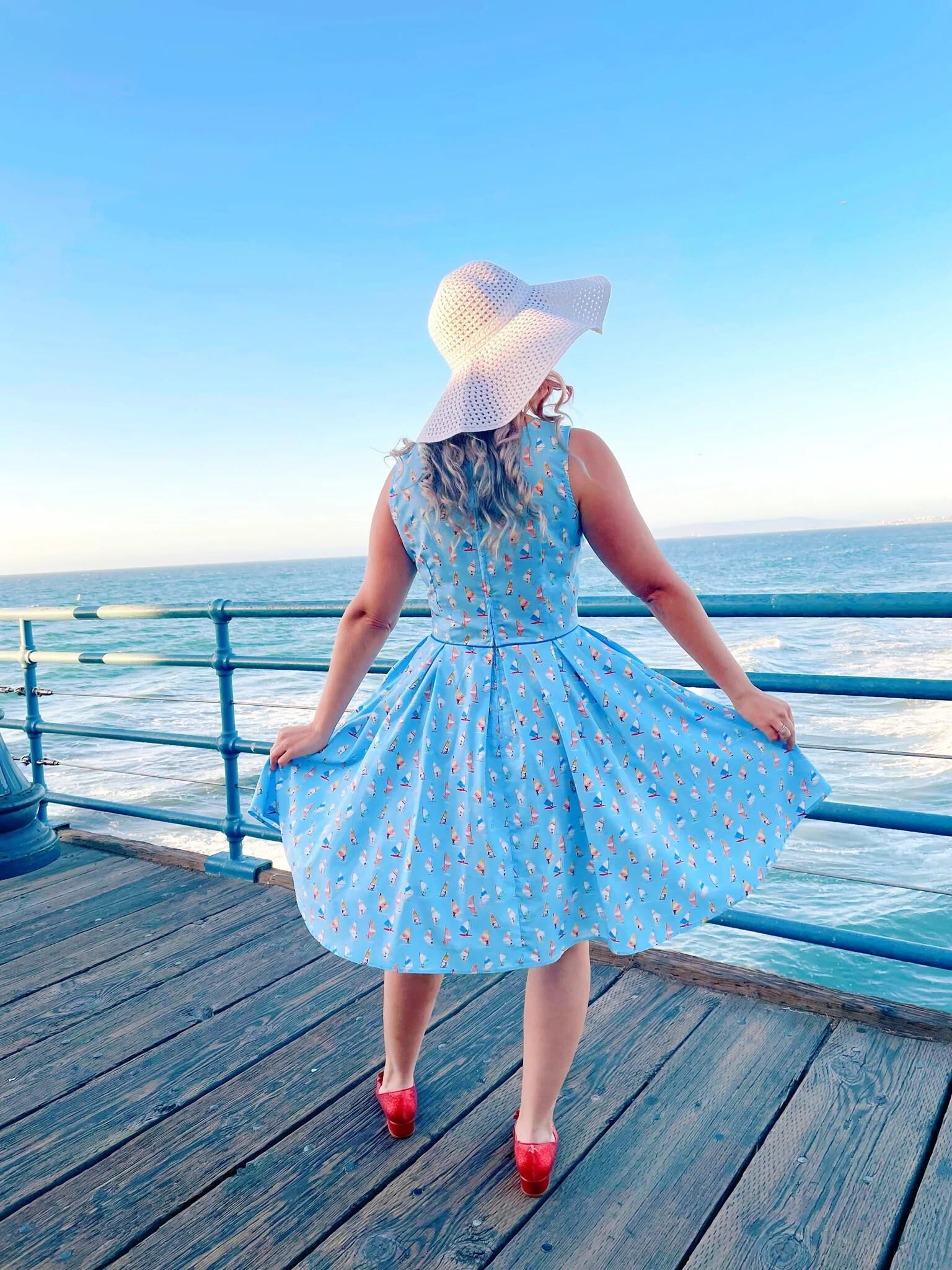 P interest In Beauty Retro Fashion Milf