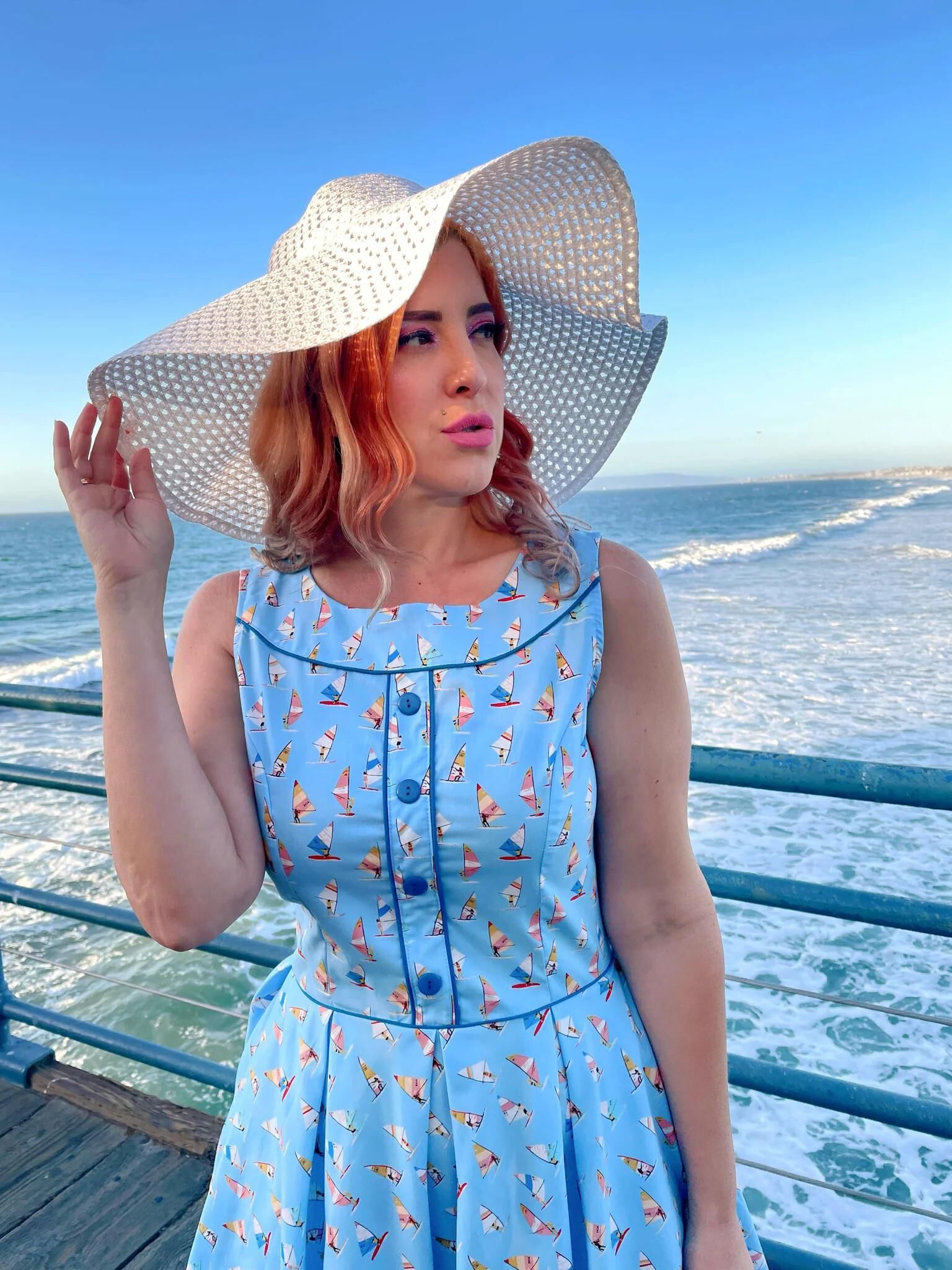 P interest In Beauty Retro Fashion Milf