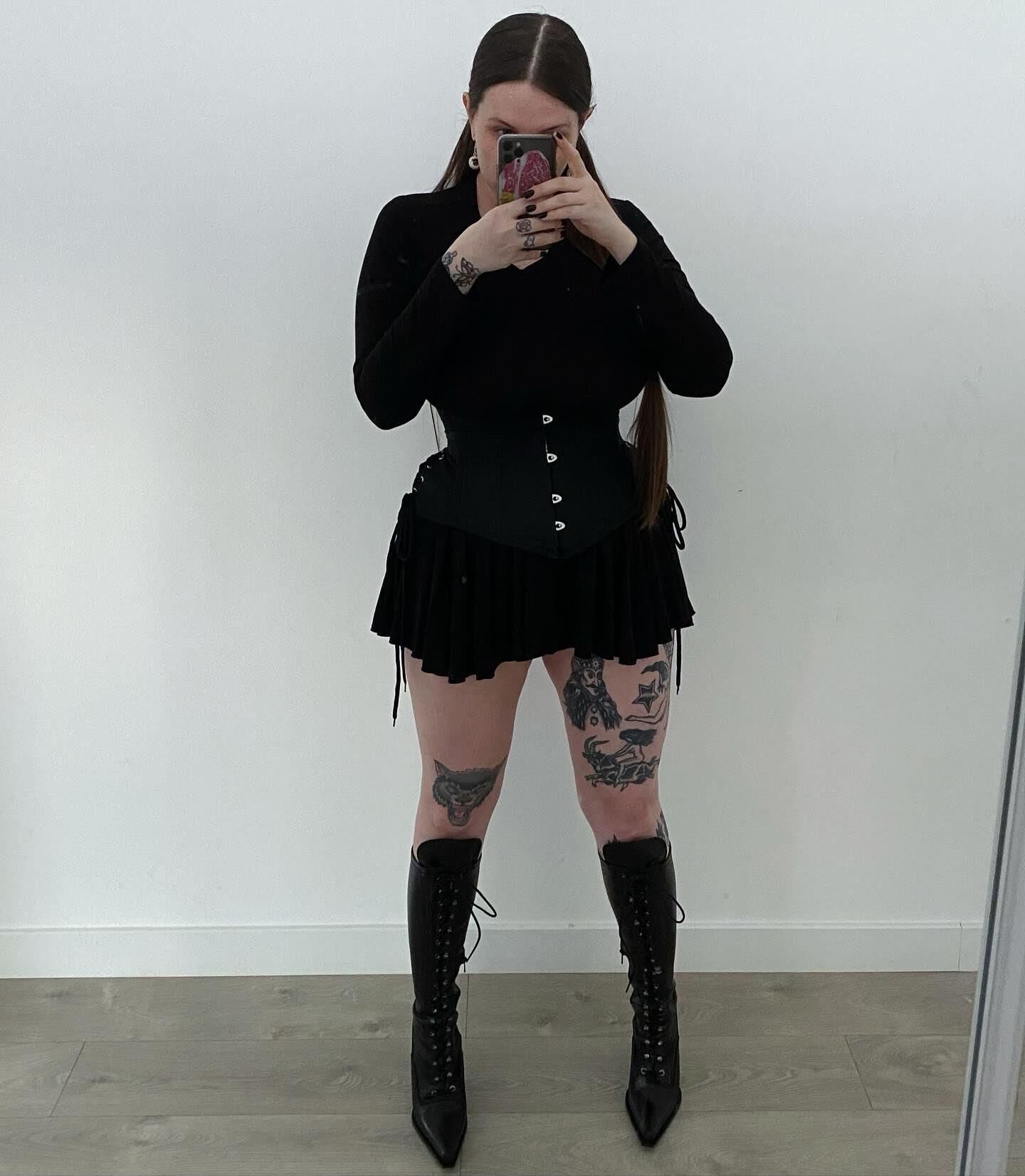 Spivi enormes mamas grandes tatuadas tatuadas lindas garotas anal mistas