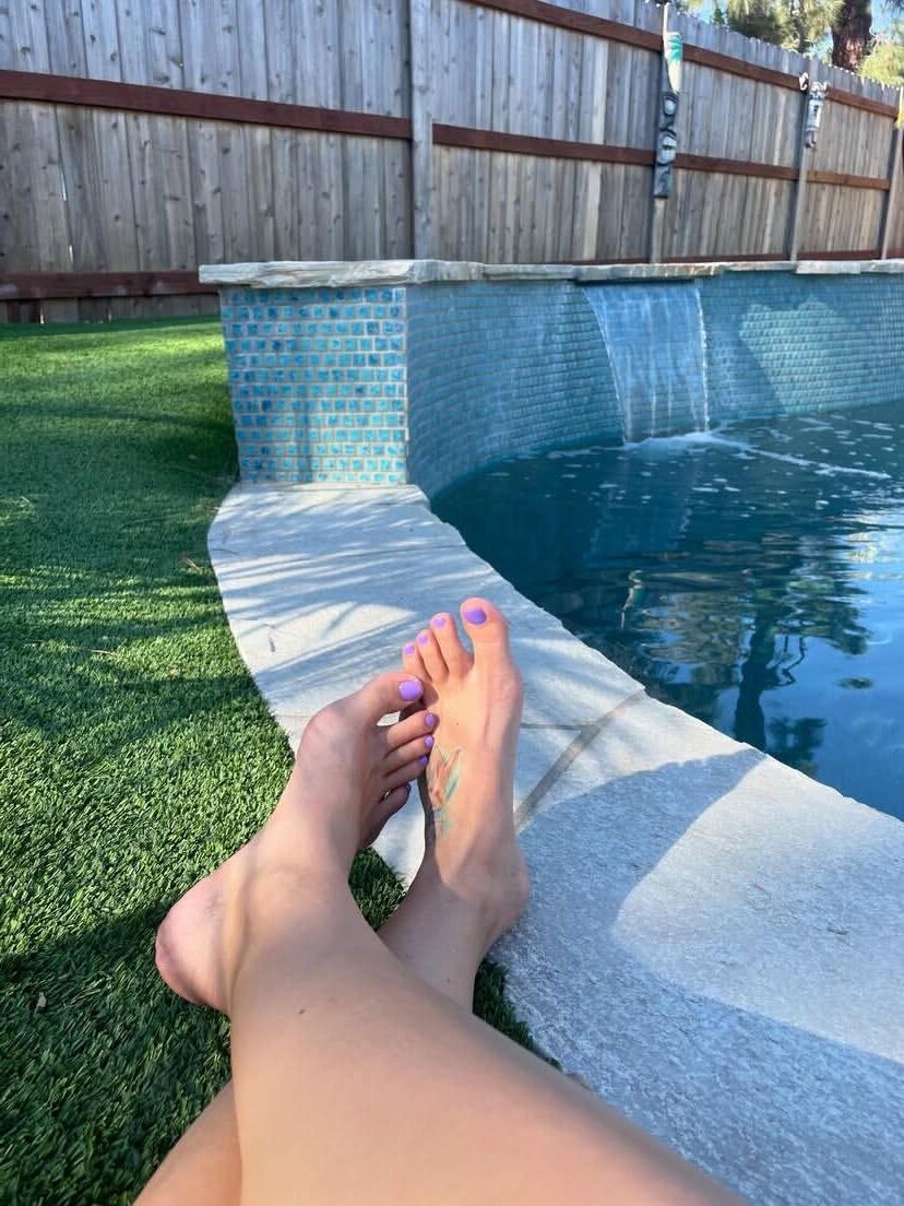  Legs, Feet, and Toes