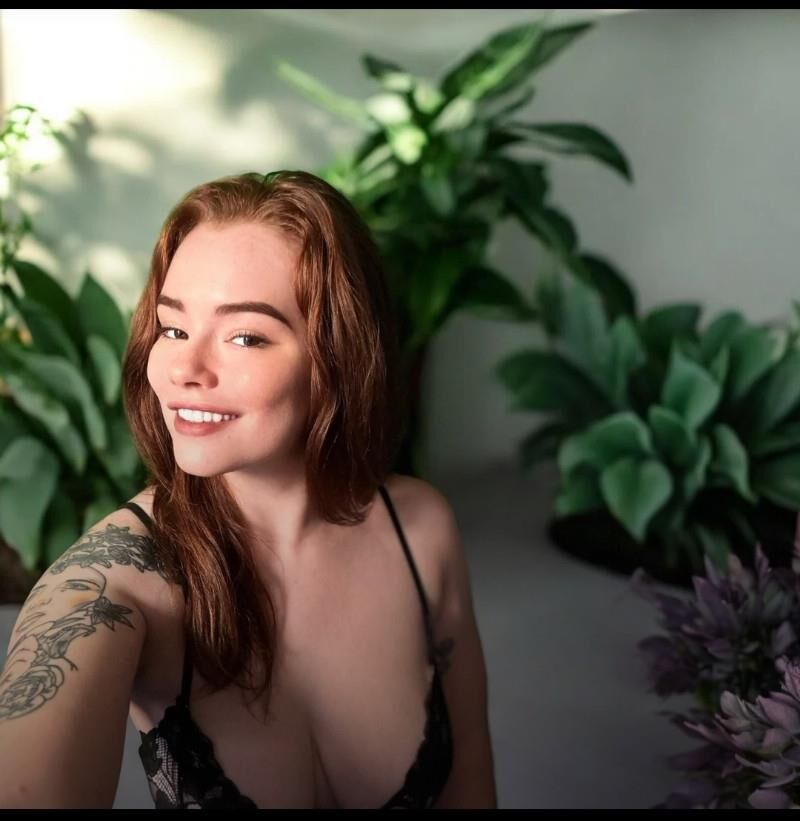 Sabrina Lynn, rousse chaude