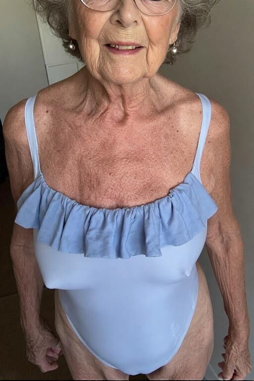 Grannies en maillots de bain