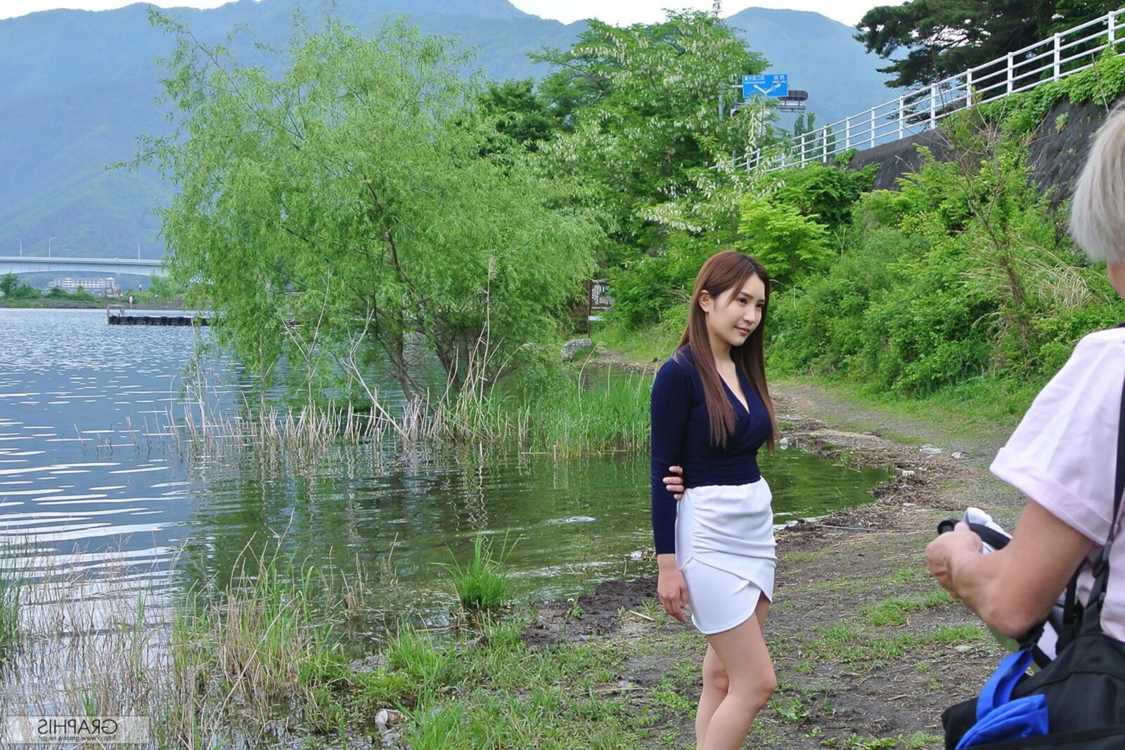 Aoi GraphisGals Allure