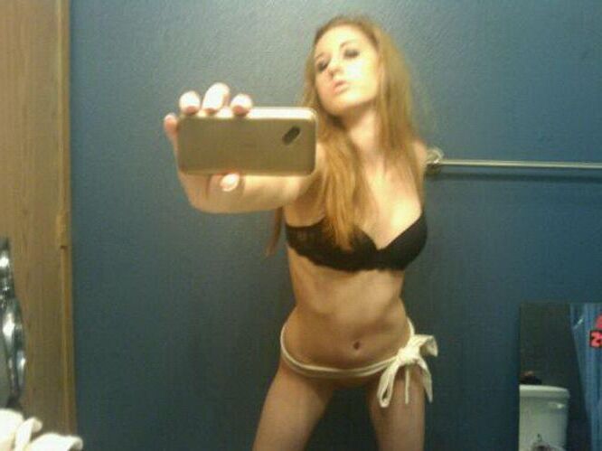 Teen selfie avec un cul fantastique