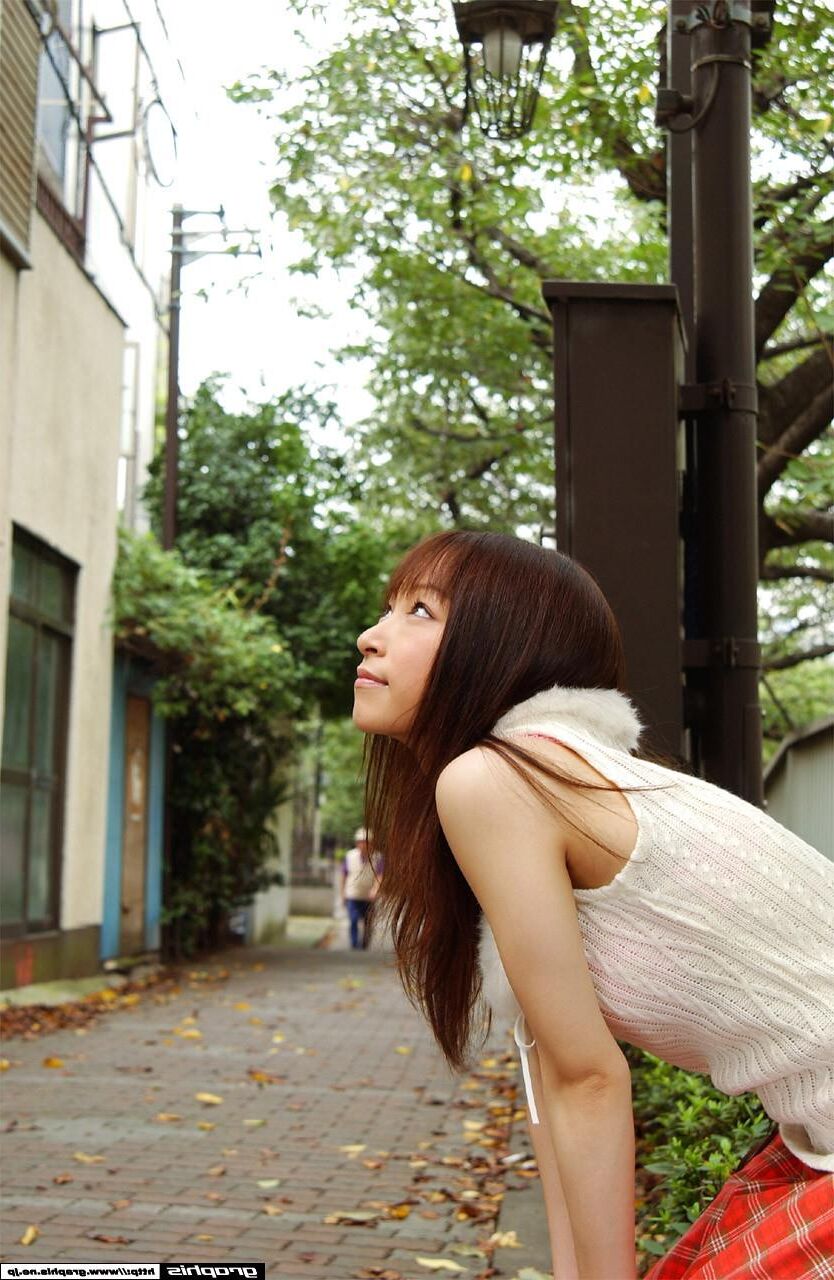 Emiru Momose Graphisgals Nr. Ruby Marmalade
