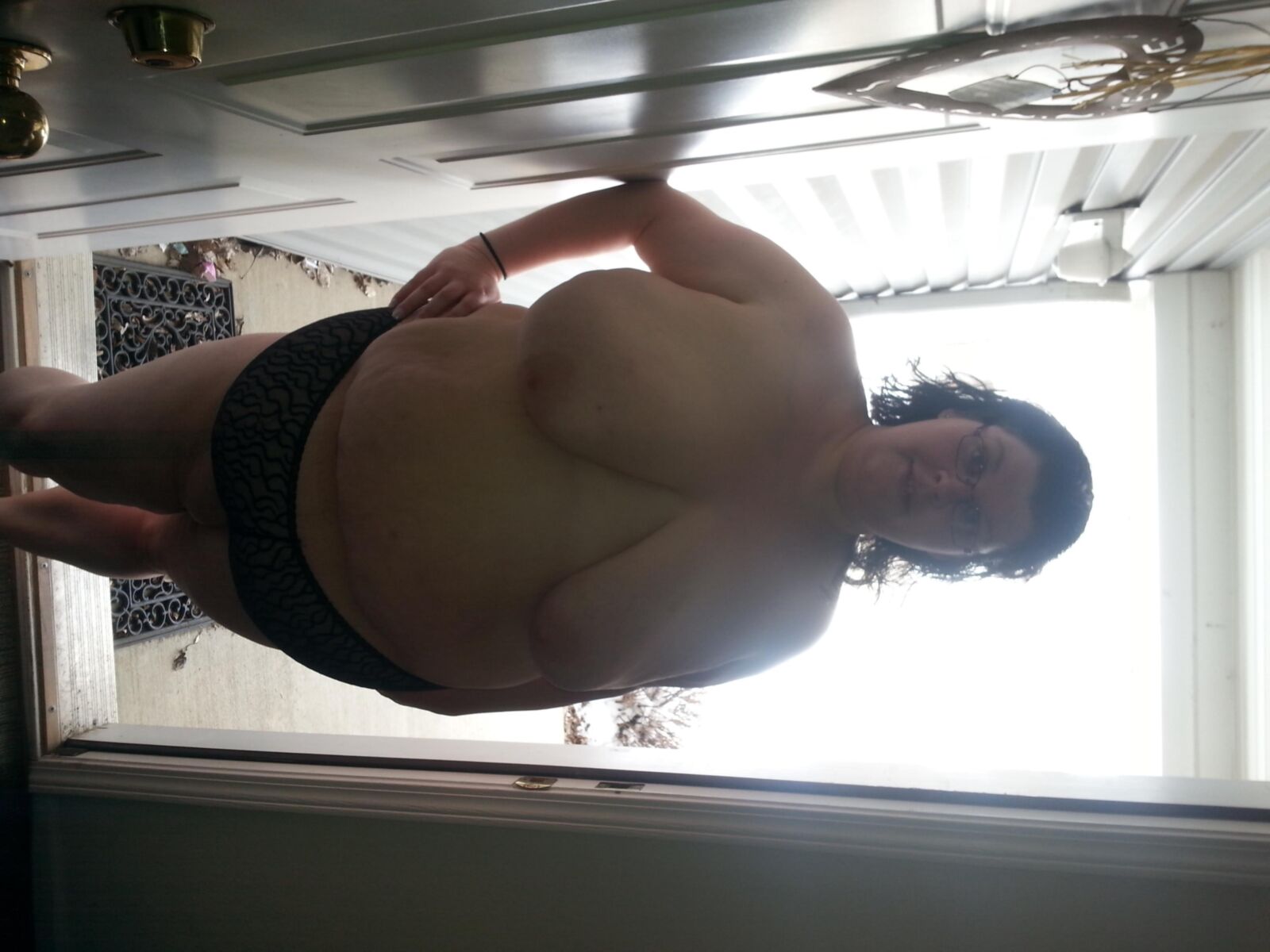 Amanda Grebin esa azada blanca y gorda. 