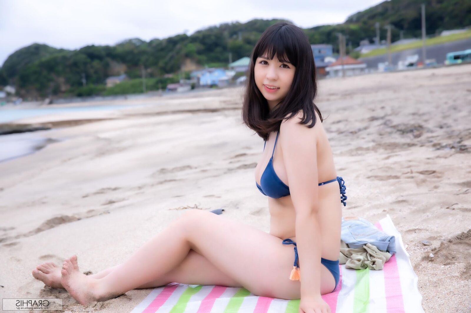 Alice Kisaki GraphisGals Huge and Voluptuous