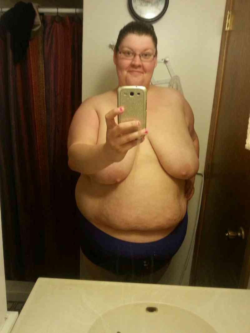 Amanda Grebin esa azada blanca y gorda. 