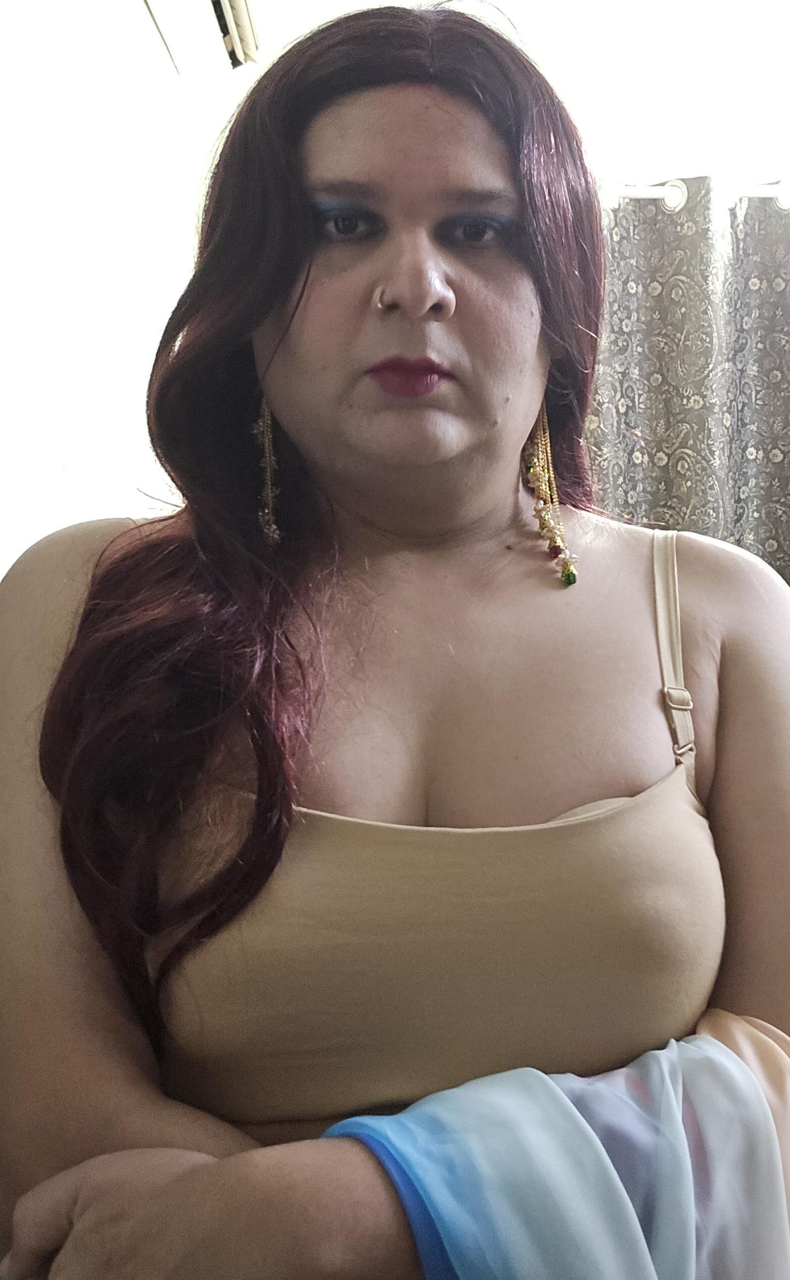 Close de la Shemate Rouge Monica M