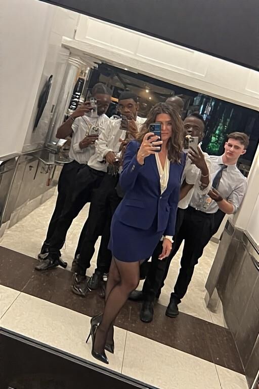 Indo para jantar com a equipe de vendas