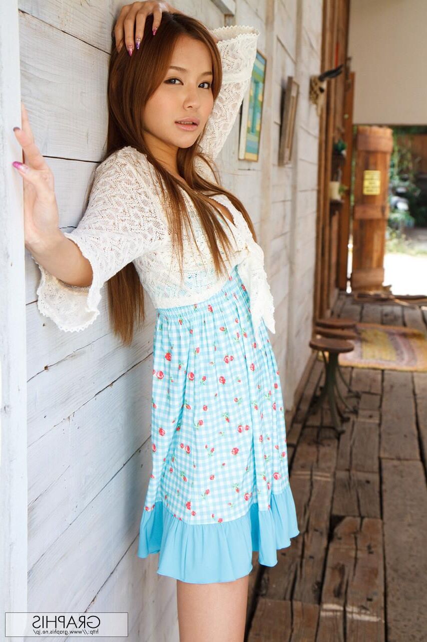 Emiri Okazaki Graphisgals №.