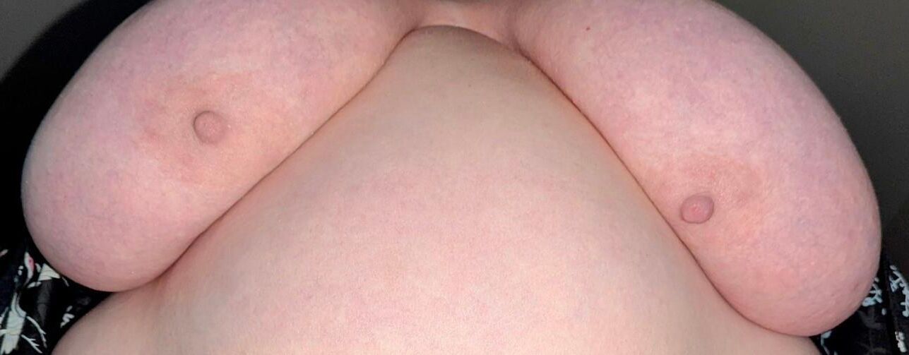 垂れ下がったおっぱい