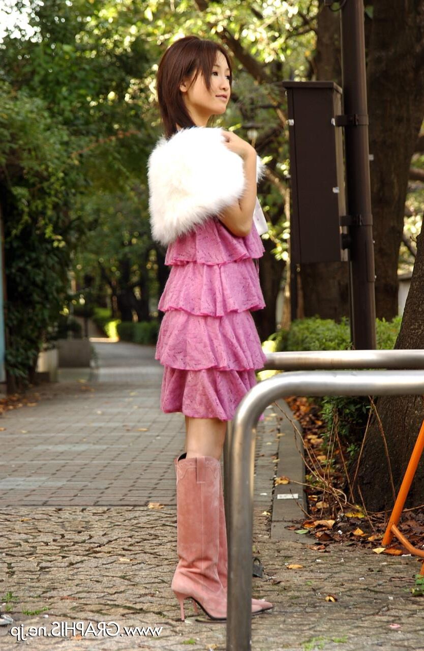 Anna Kanzaki GraphisGals No. Feeling Shy