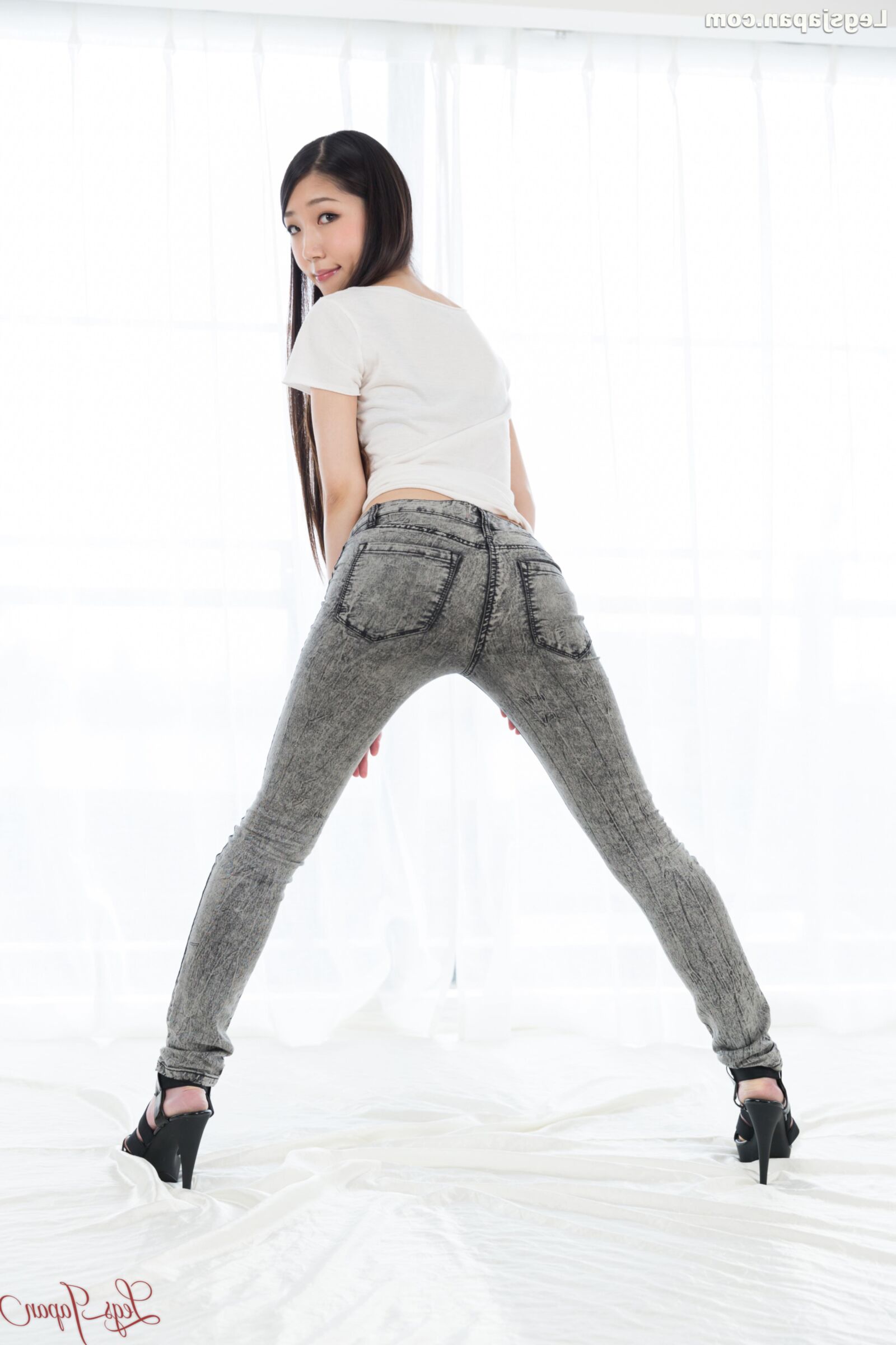 japanese nude model Rio Kamimoto 