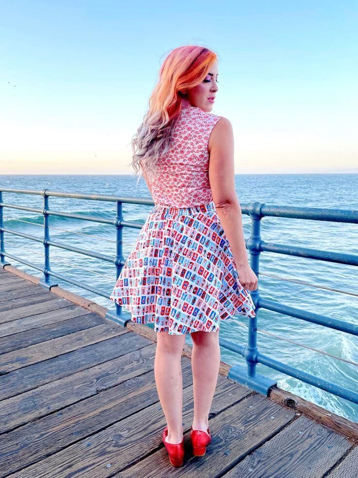 P interest In Beauty Retro Fashion Milf