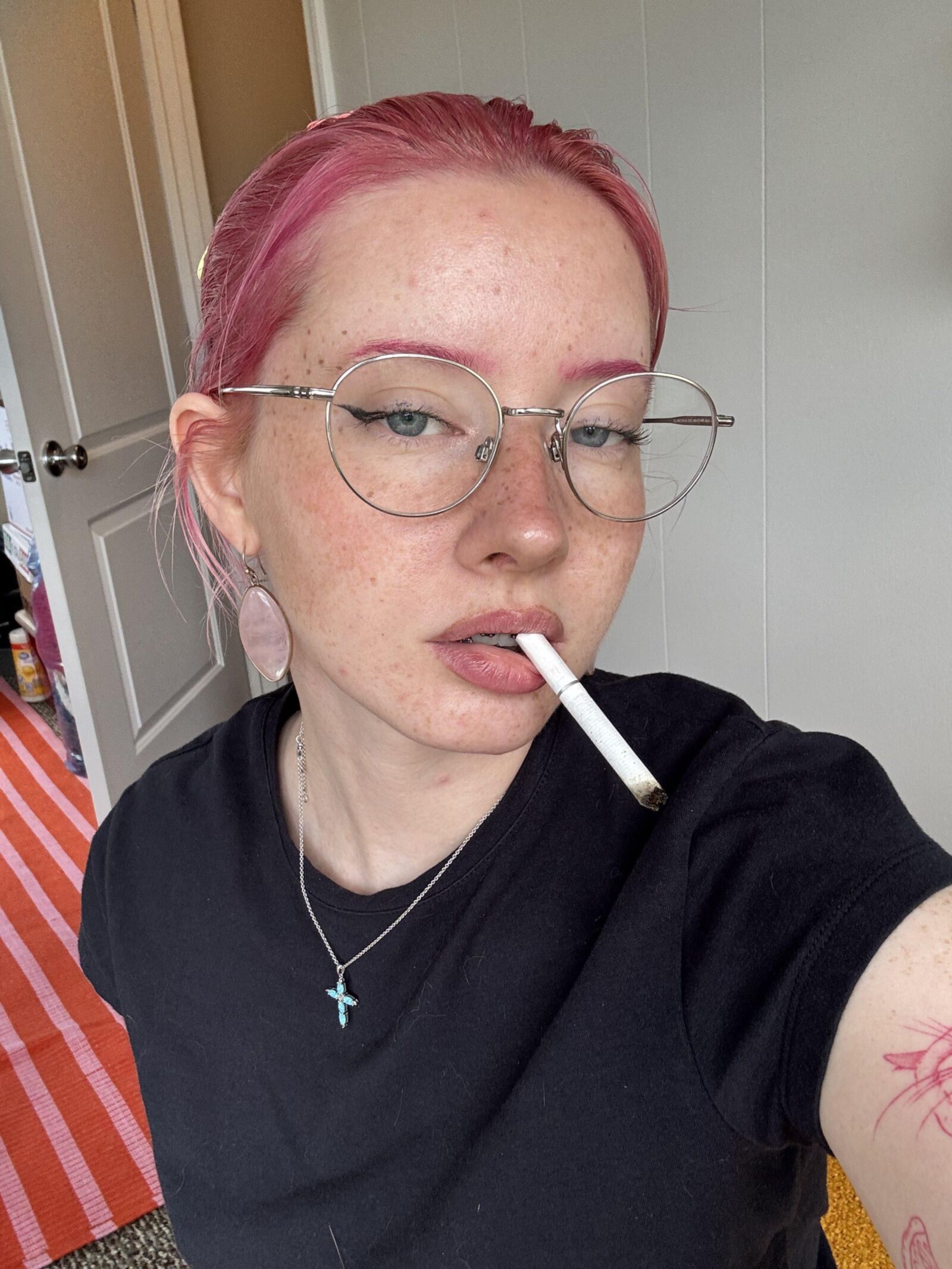 Luv Big Subs Big Ass Pink Hair Sexy Beauty Girl Mixed Hot Photo