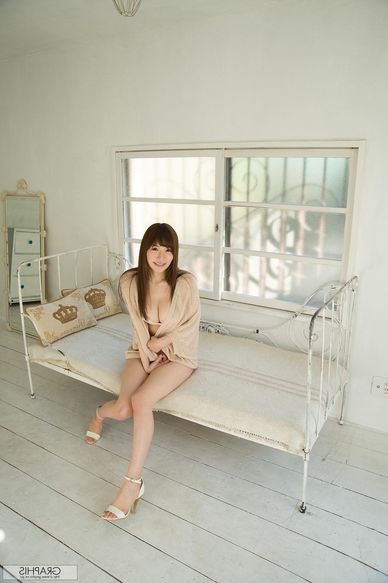 Aoi GraphisGals No. Float On