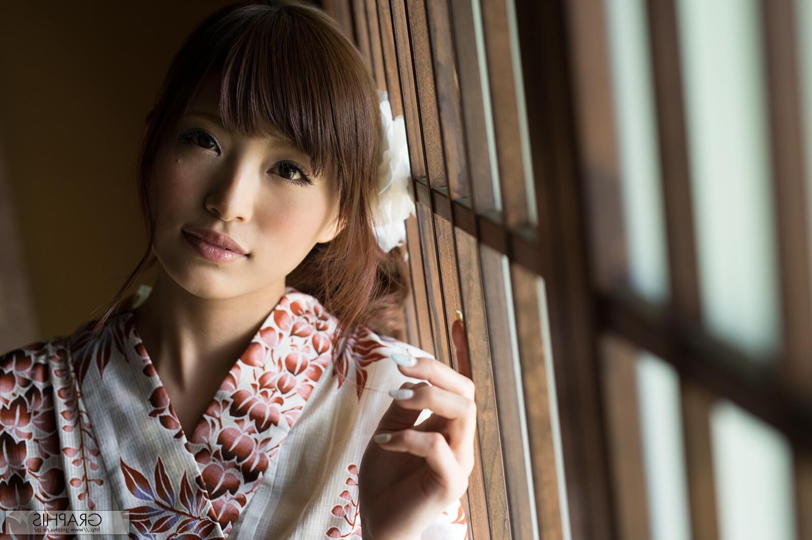 Harumi Tachibana Graphisgals No. Nos levantamos