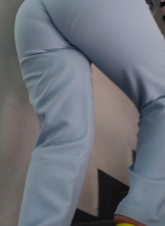 Patillas sinceras jeans y pantalones apretados