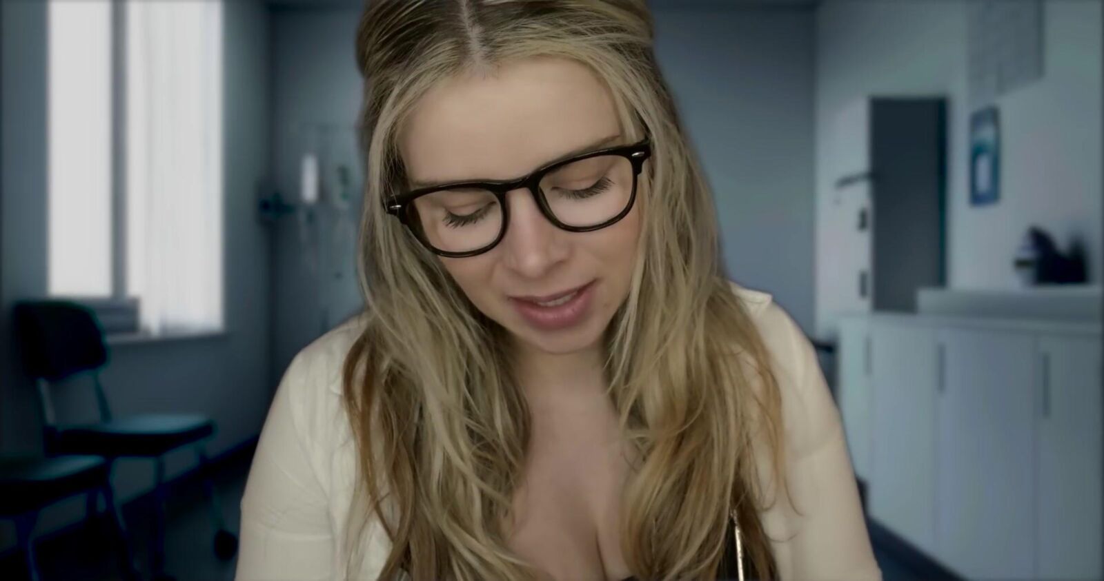 Murmurones escoceses ASMR Medical Examen