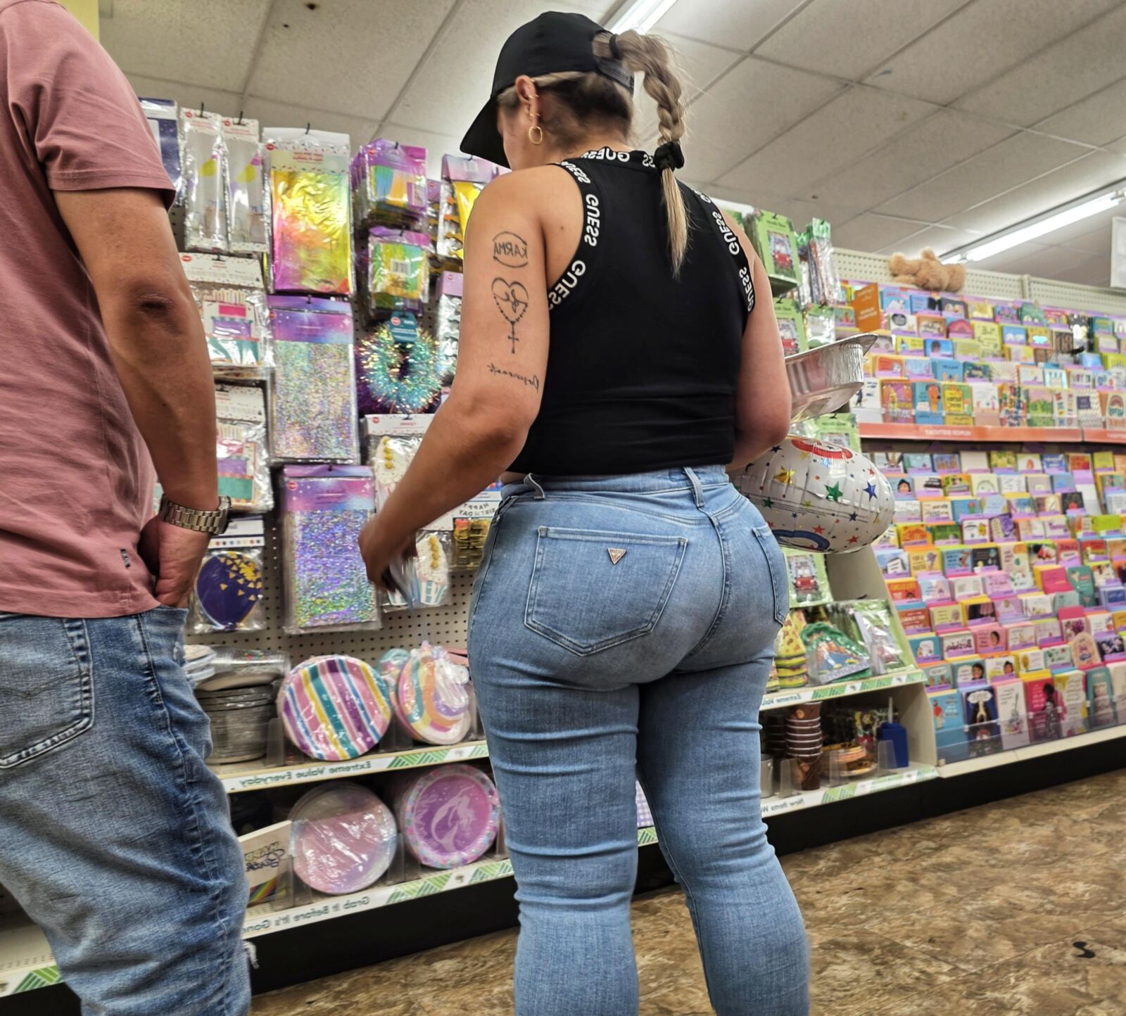 Latina Milf With Juicy Ass