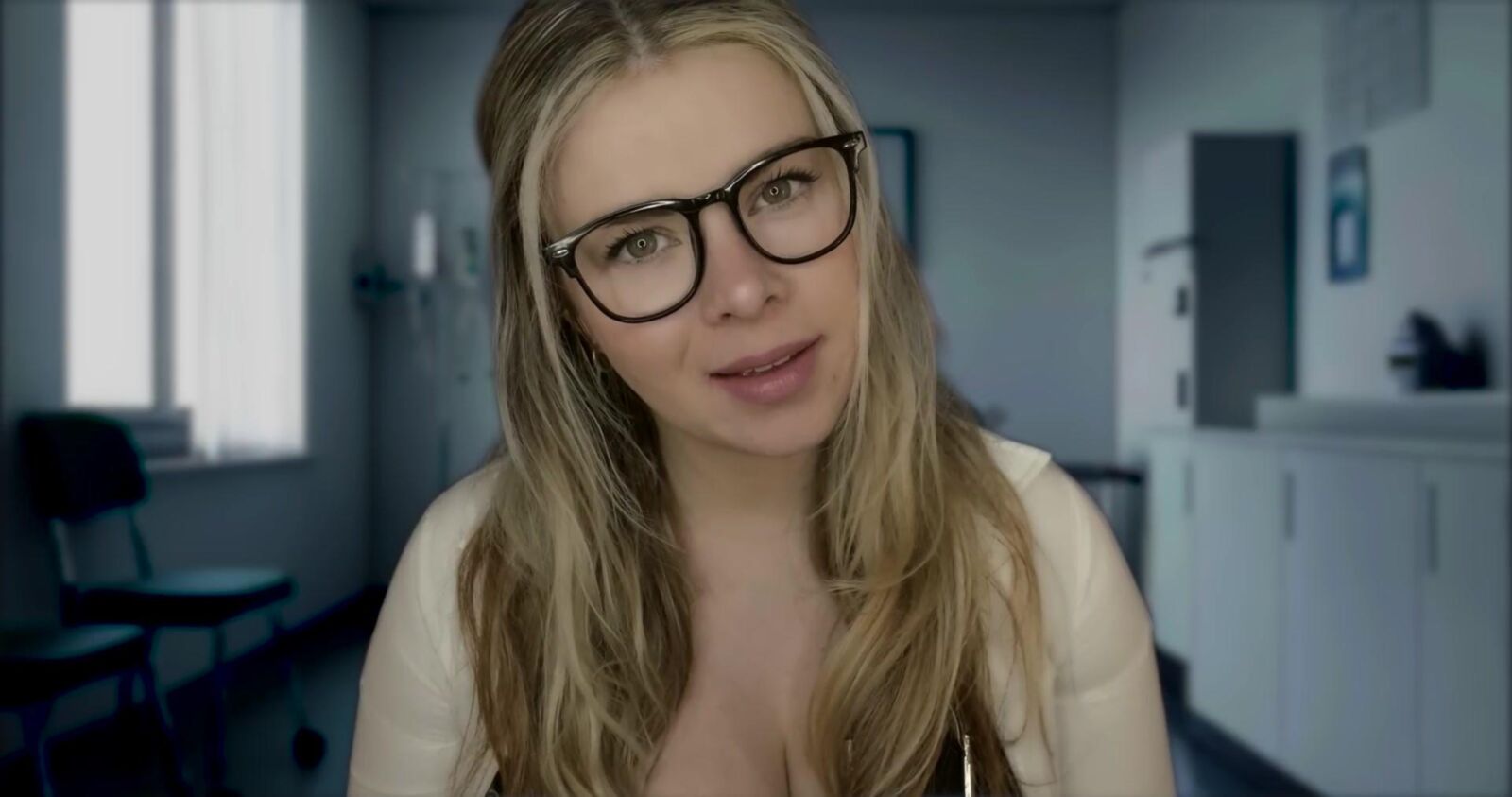 Murmurones escoceses ASMR Medical Examen