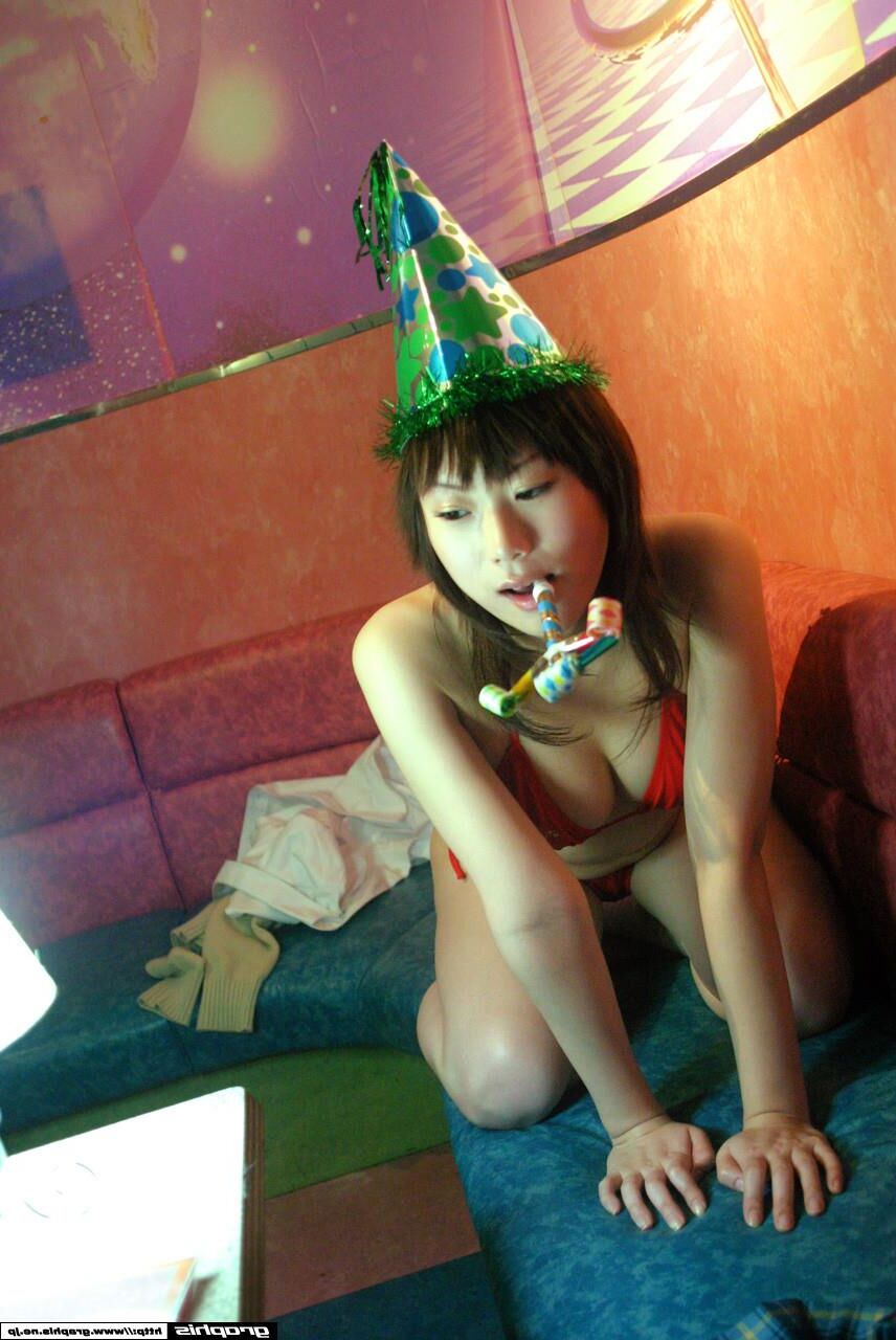 Hina Tachibana Graphisgals No. bajo regla