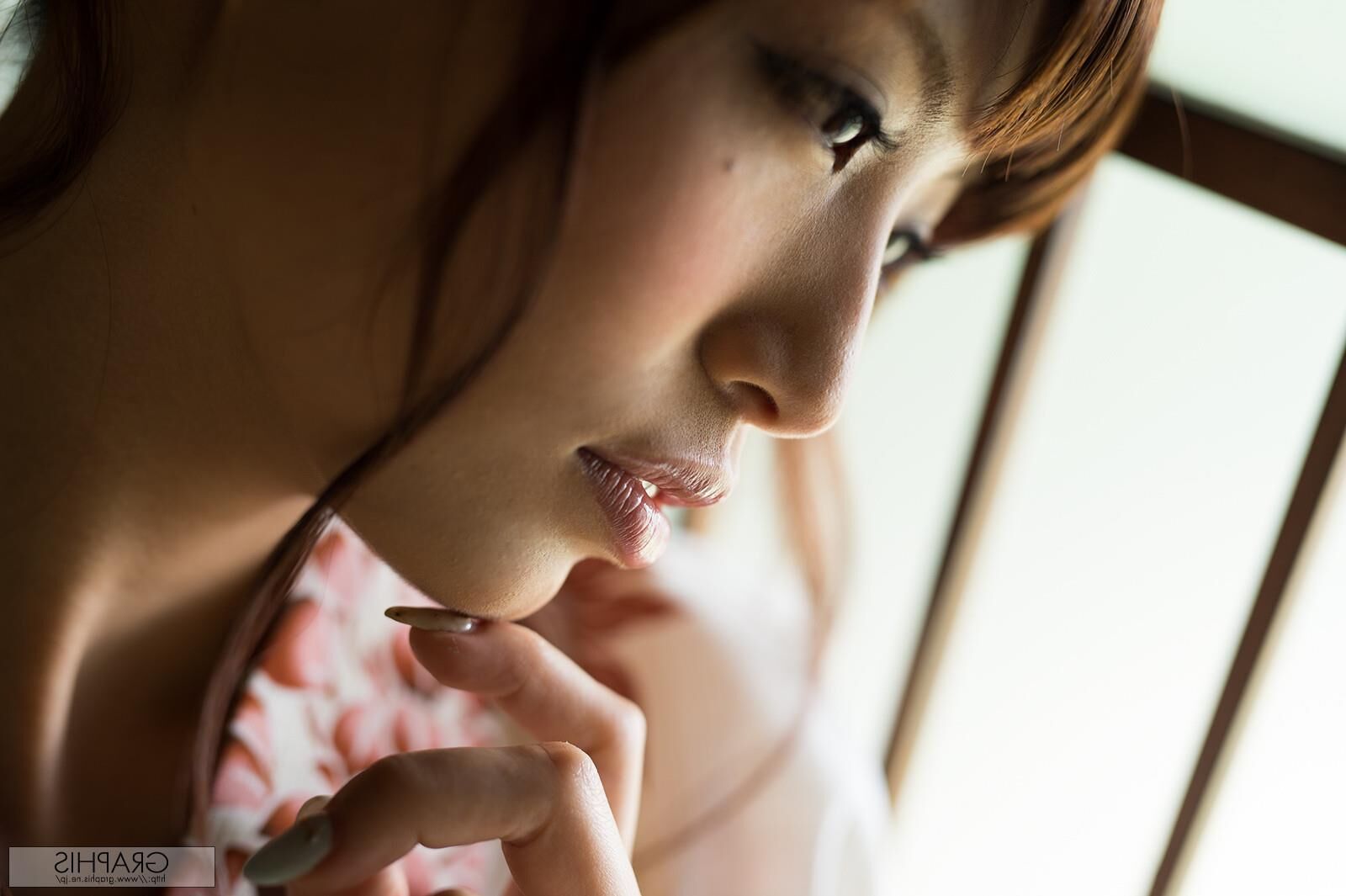 Harumi Tachibana Graphisgals No. Nos levantamos