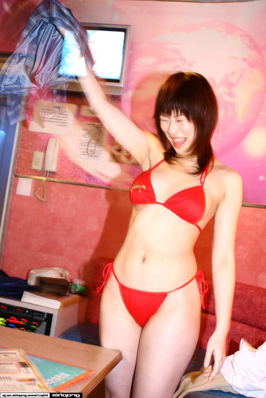 Hina Tachibana Graphisgals No. bajo regla