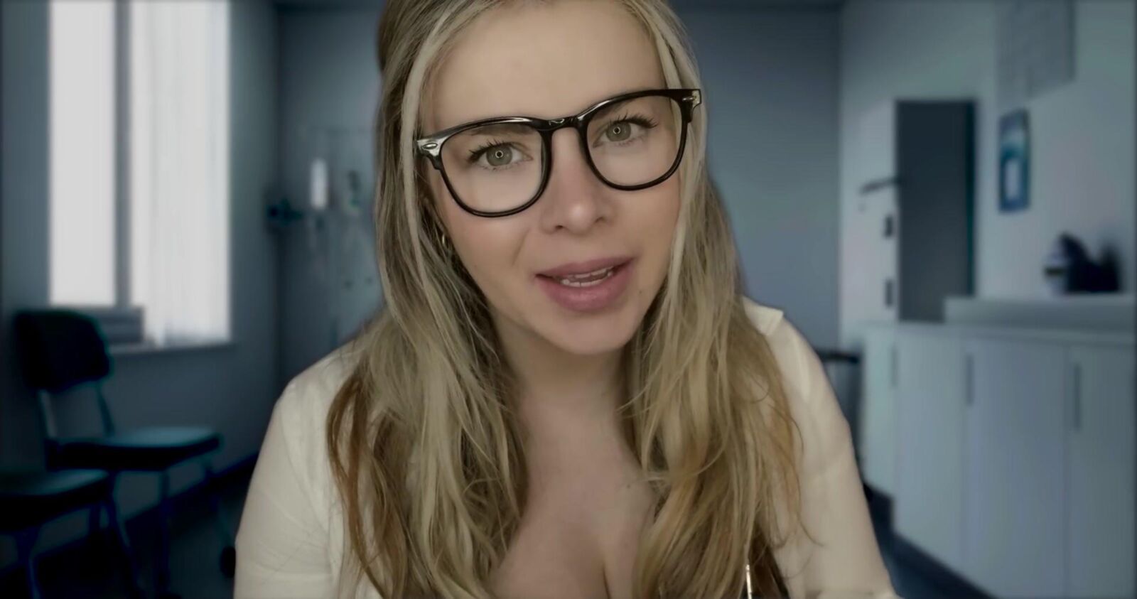 Murmurones escoceses ASMR Medical Examen