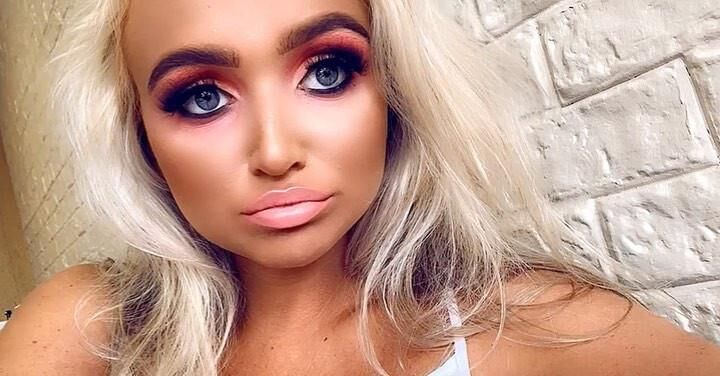 Chav Chav buckable hypersexualized