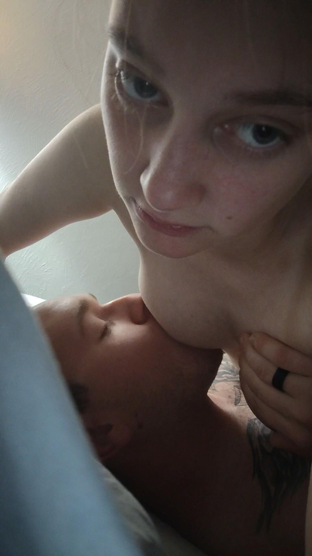 Nippel saugen