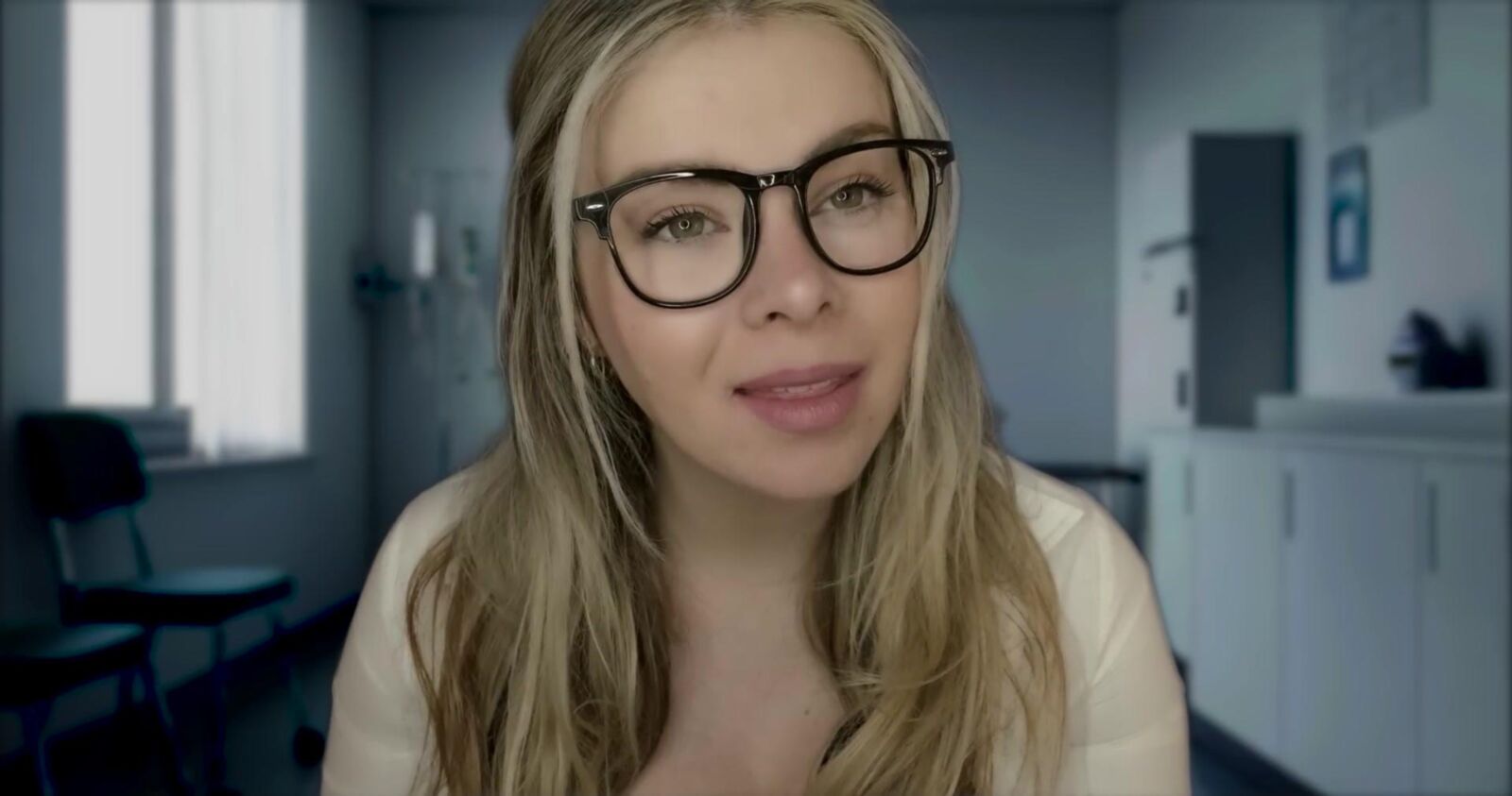 Murmurones escoceses ASMR Medical Examen