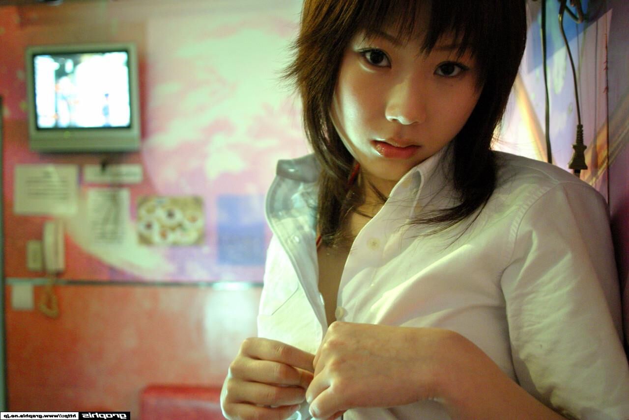 Hina Tachibana Graphisgals No. bajo regla