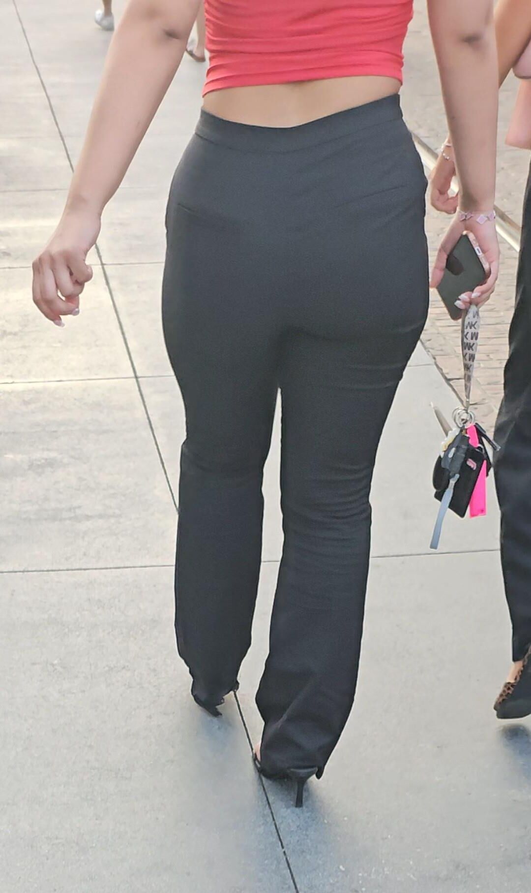Patillas sinceras jeans y pantalones apretados