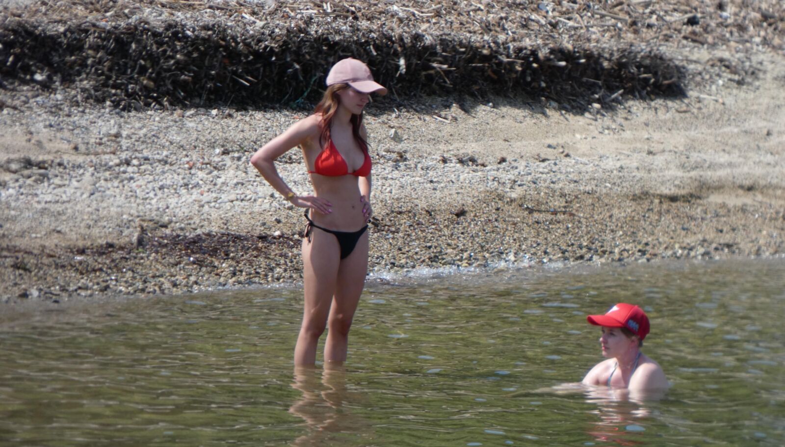 Chapeaux