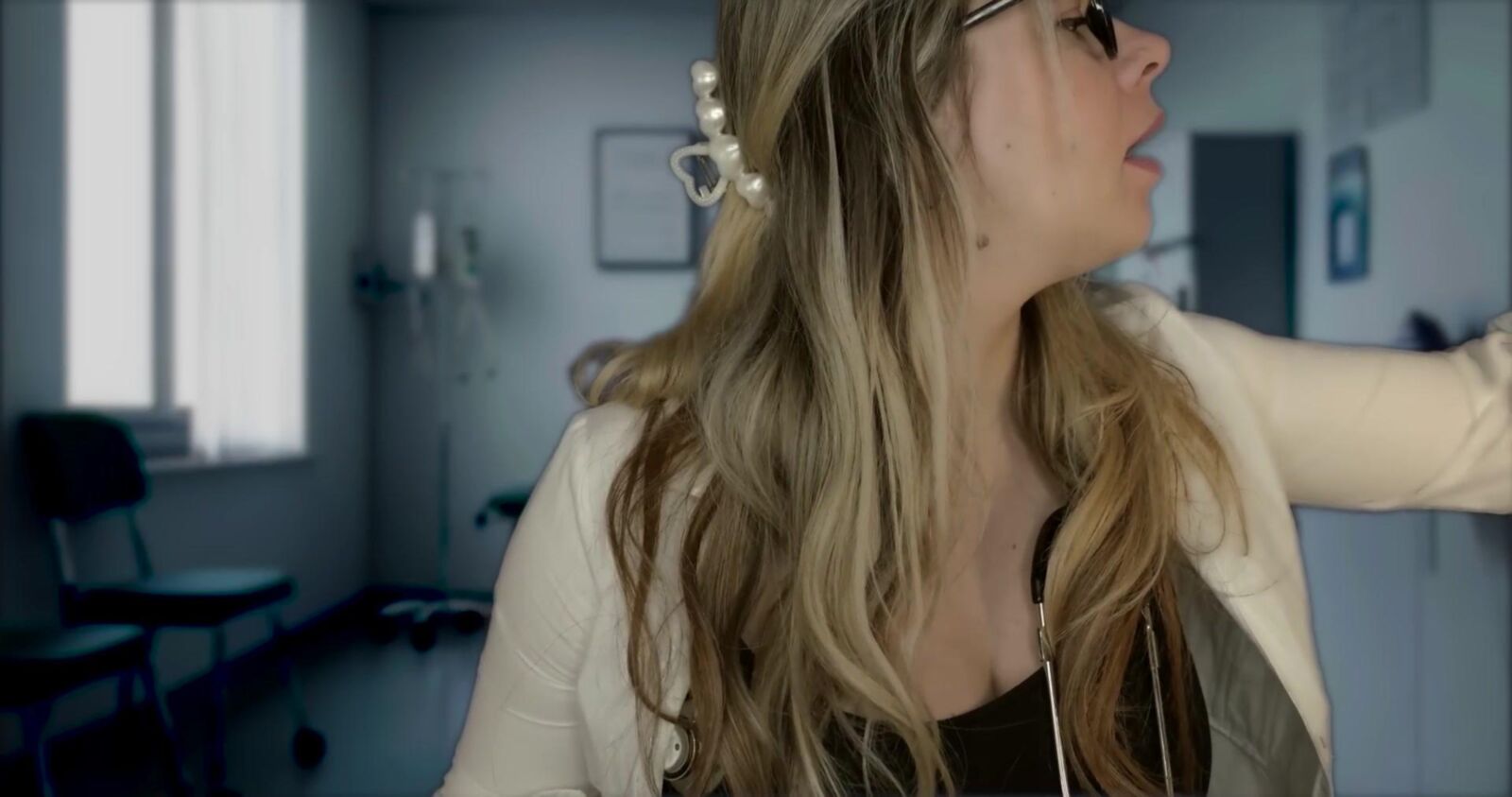 Murmurones escoceses ASMR Medical Examen