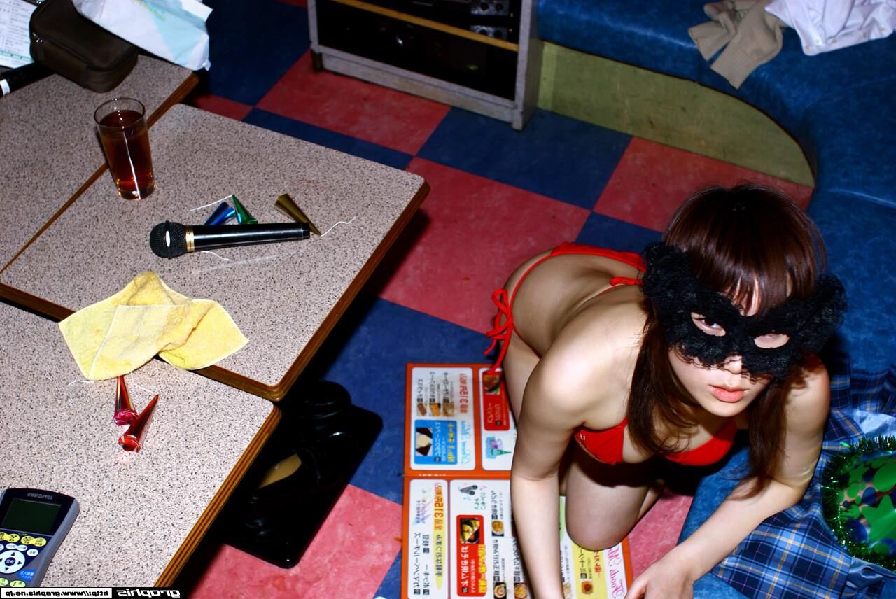 Hina Tachibana Graphisgals No. bajo regla