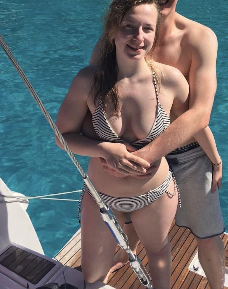Marits reacios reacios desnudos en línea