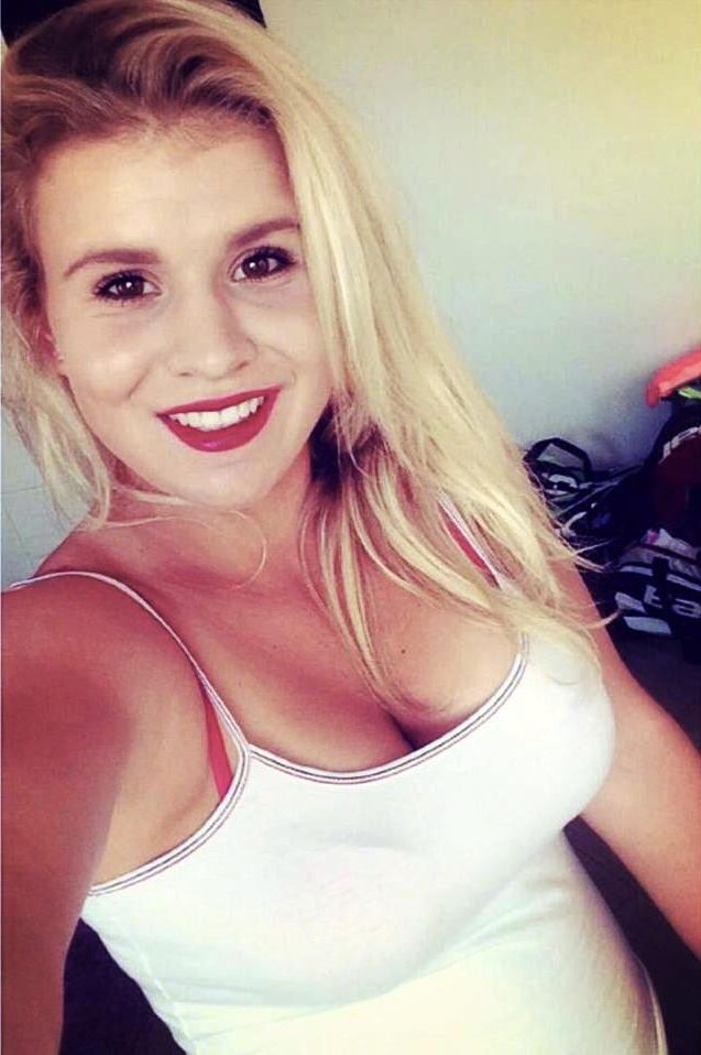 BEUTIFULL CRATIAN PLAYIS JANA FETT
