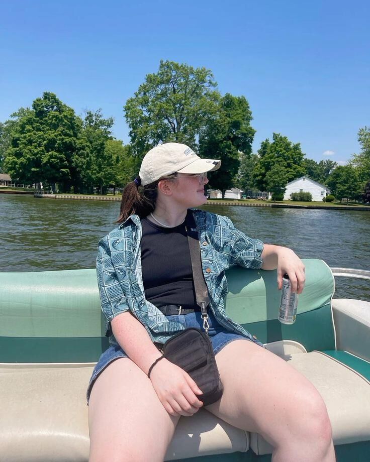 Young Fit Pawg Modeblogger