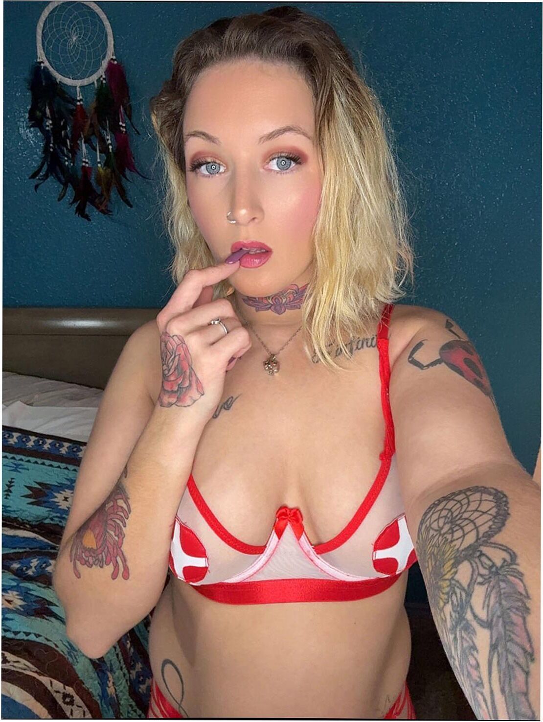 Sexy rubio milf