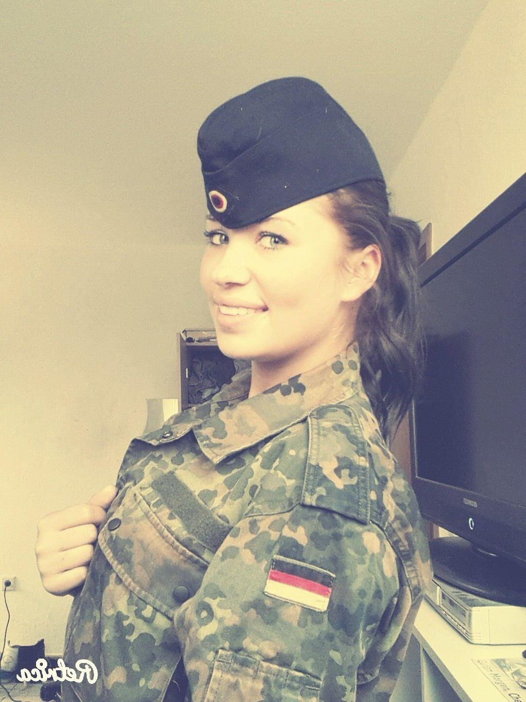 Würdest du meinen GF -Doggy ficken? 