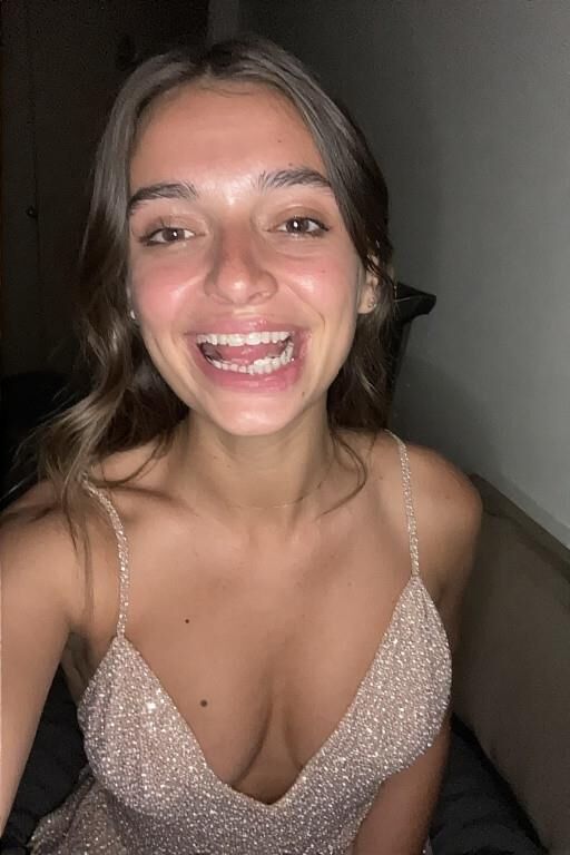 Chicas incómodas después del baile de graduación
