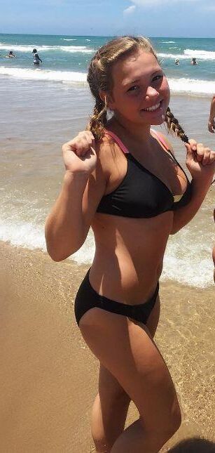 Should be a crime to be this hot!