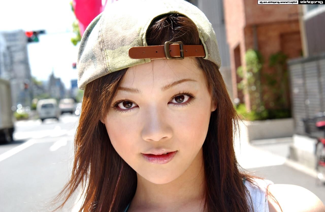 Mai kitamura graphisgals No. Milk Fez