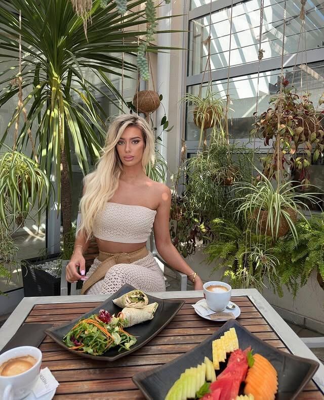 Kroatisch perfekte Fitness Blondie Babe