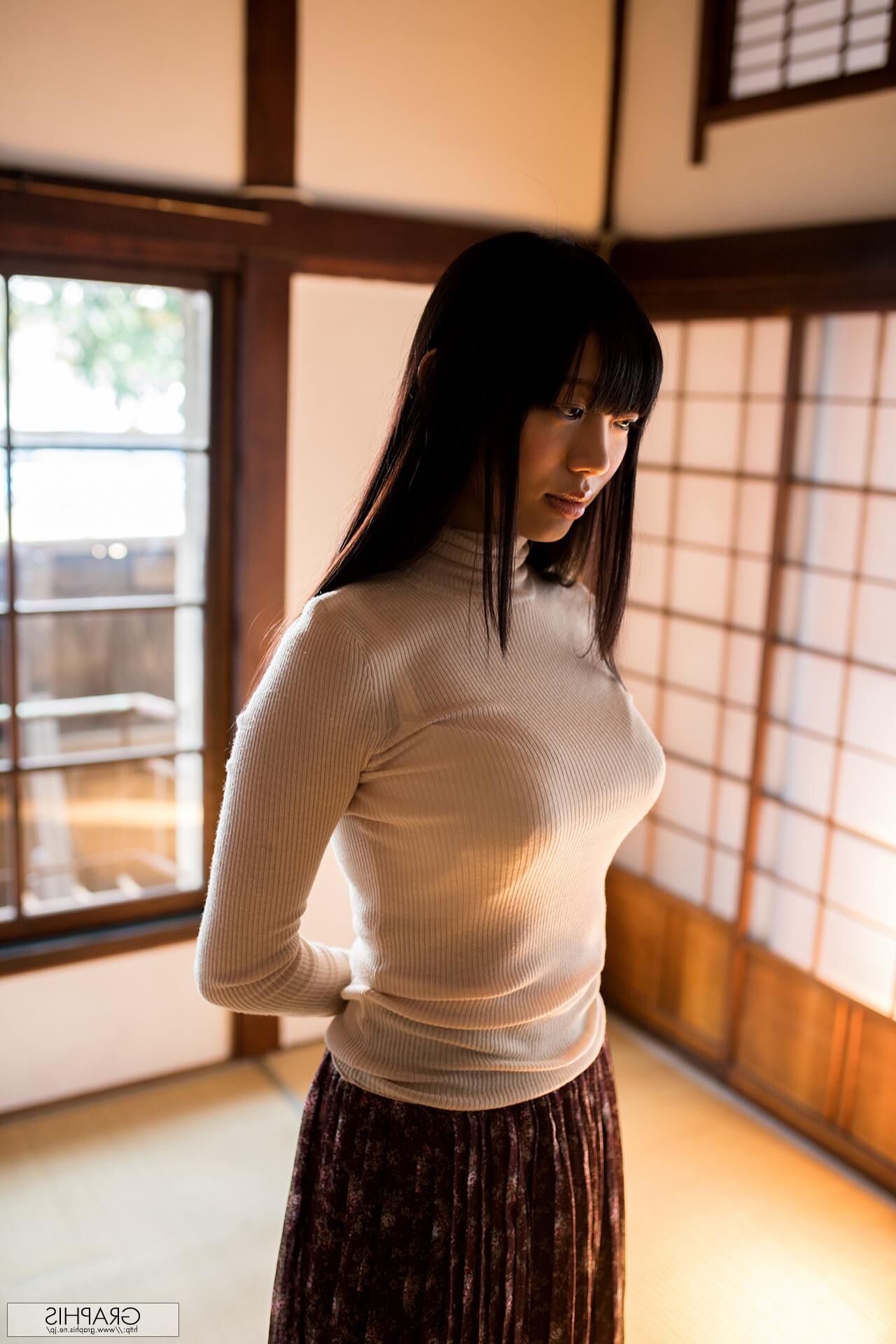 Matsuri Kiritani Graphisgals First Gravure